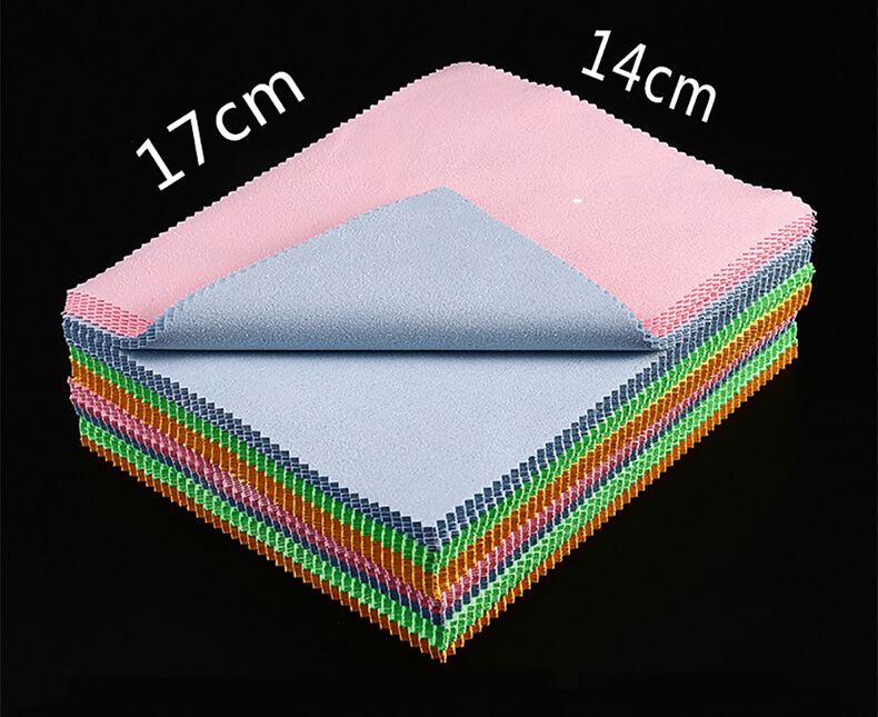 Red wine cup cleaning cloth