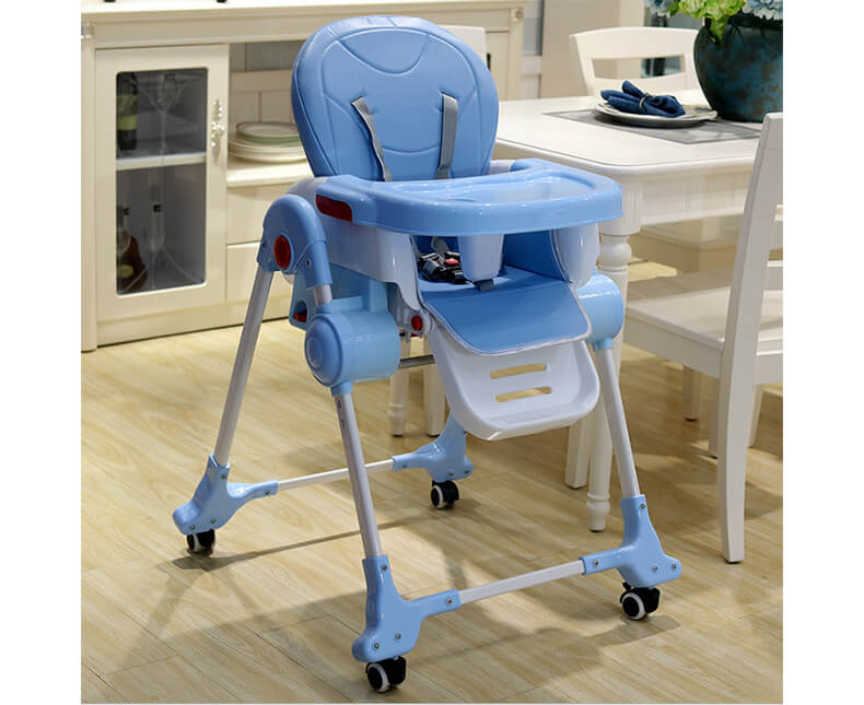 Baby dining chair with universal wheels